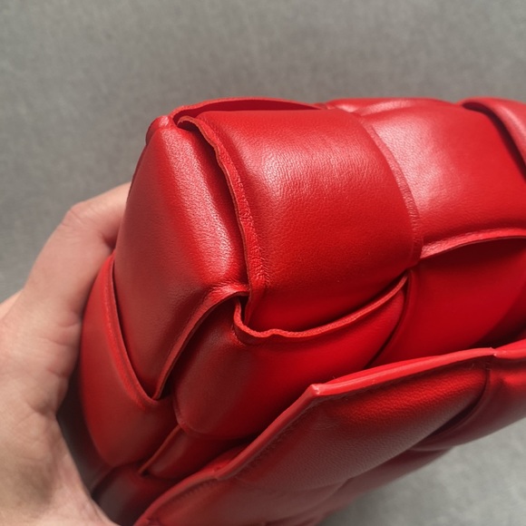 RARE Bottega Veneta padded cassette on chain - Picture 11 of 15